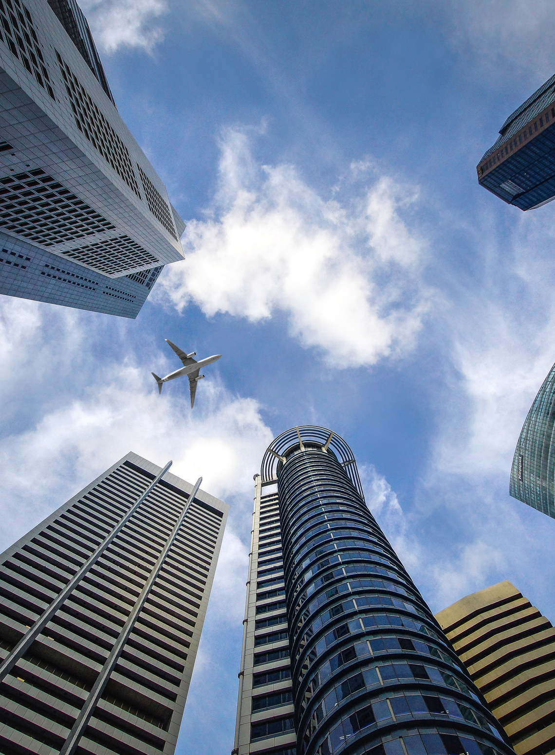 Youtopia株式会社の会社概要。所在地は兵庫県姫路市忍町、事業内容は人材紹介事業とSES、採用支援である。